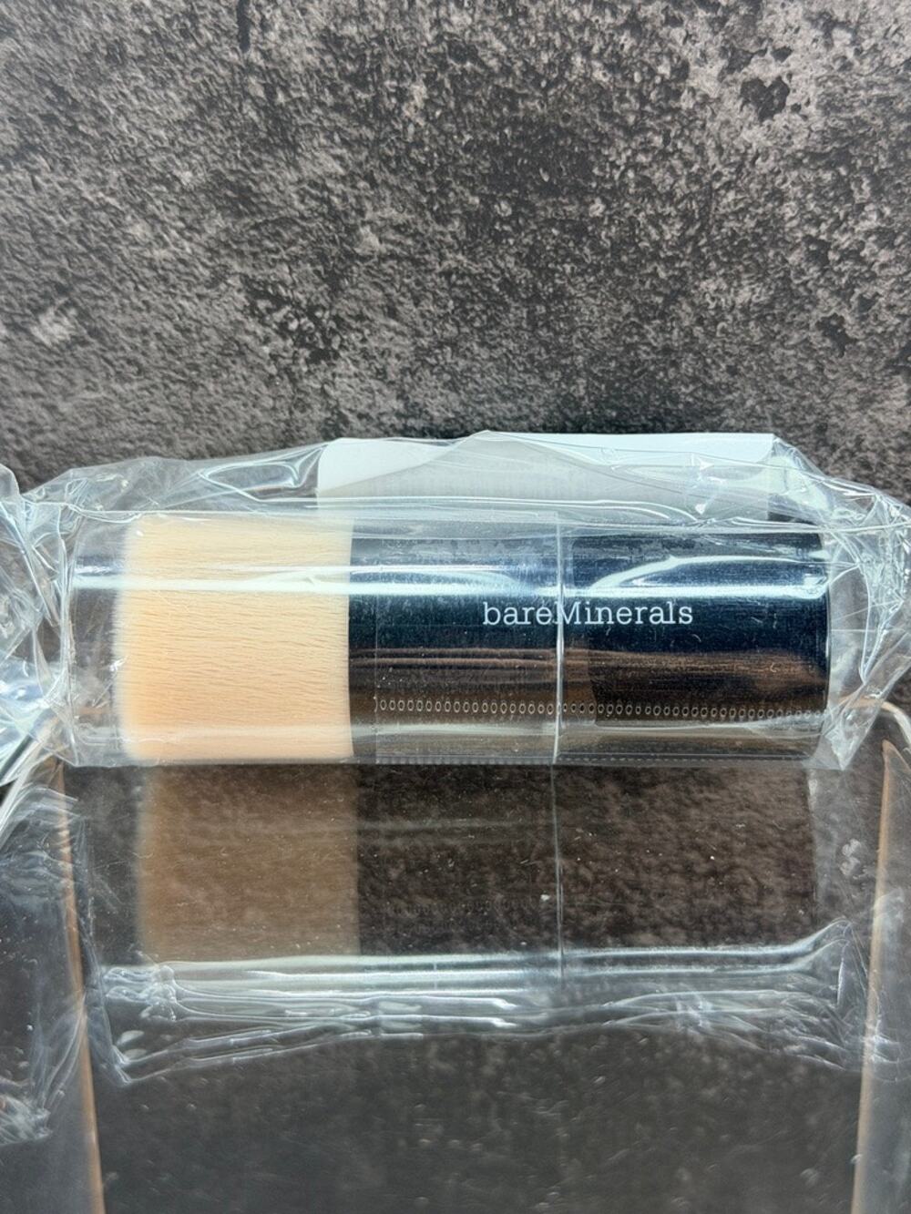 bareMinerals Luxe Performance Brush 💰 MSRP: $38.00